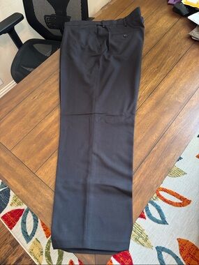 Haggar premium comfort Classic Fit stretch dress pants NWOT 44x30
